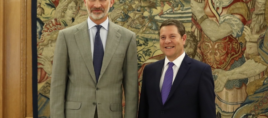 Emiliano García-Page antes de la audiencia con el Rey