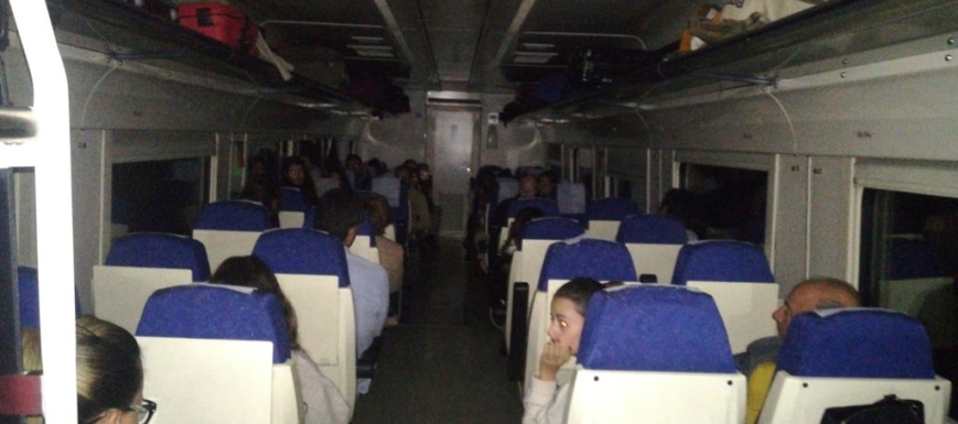El tren se quedó sin luz ni calefacción