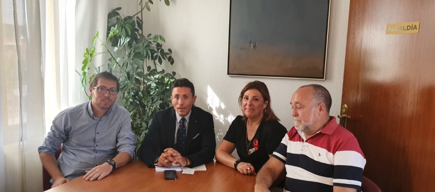 El alcalde de Nambroca, Víctor Botica solicitado ayuda al delgado de Fomento, Jorge Moreno