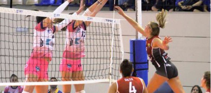 Lance del partido entre el San Cugat y el Formac Villarrubia