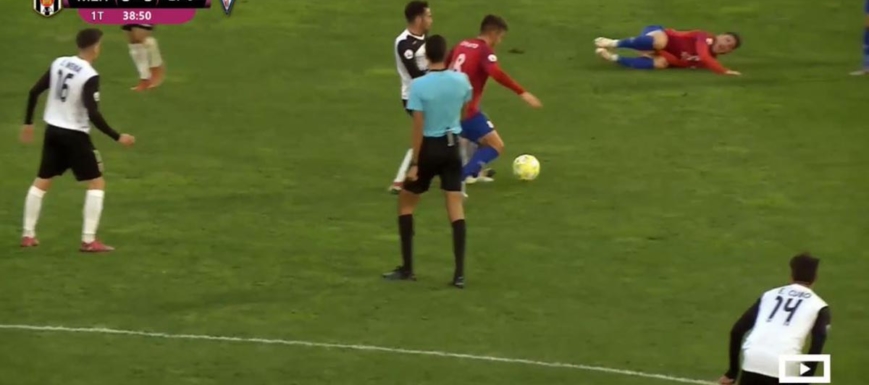 El Mérida y el Villarrobledo se hartaron de fallar ocasiones