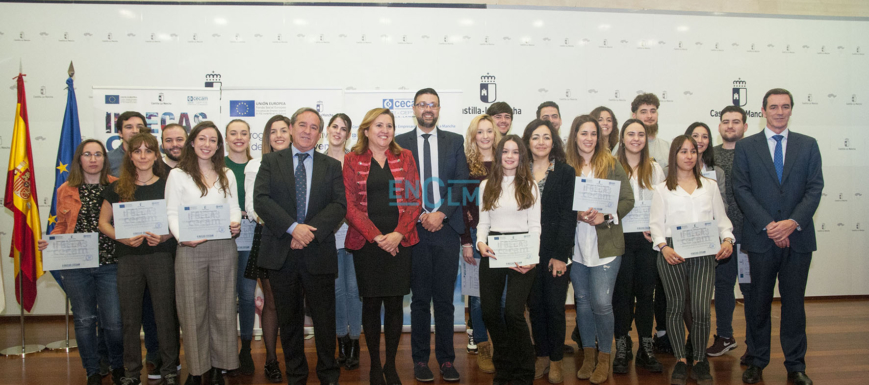 Diplomas_Becas_Cecam20200109342